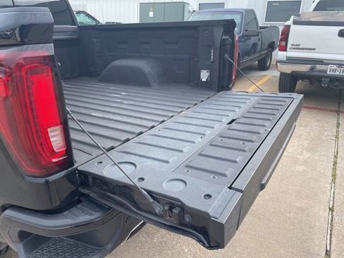 Used 2024 GMC Sierra 1500 Denali w/ Denali Reserve Package AWD/4WD image 9