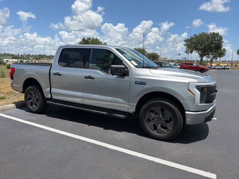 Used 2024 Ford F150 Lightning XLT AWD/4WD image 2