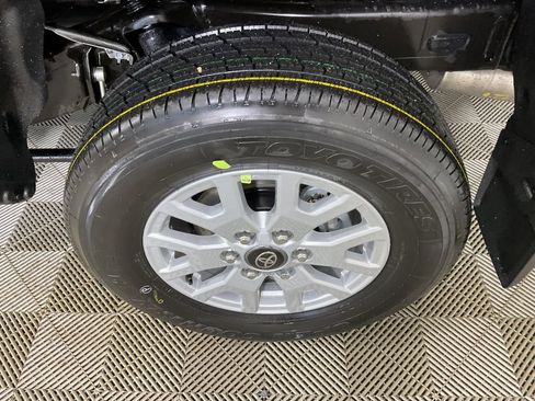 New 2025 Toyota Tacoma SR5 image 5