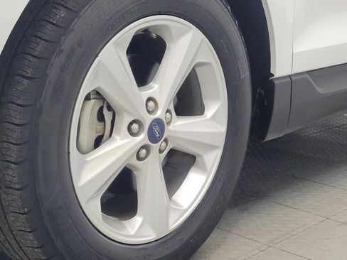 Used 2020 Ford Edge SE FWD image 31