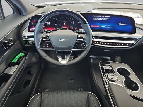 New 2026 Cadillac Lyriq V AWD/4WD image 16