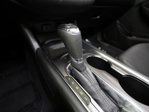 Used 2018 Chevrolet Malibu LT image 42