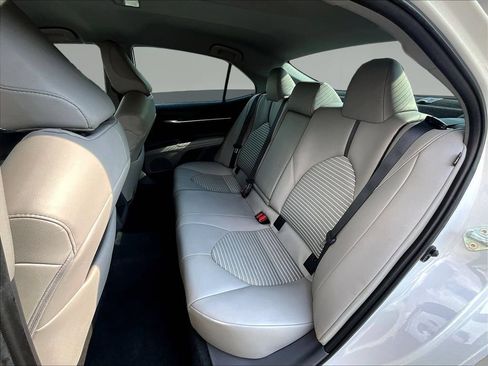 Used 2023 Toyota Camry SE FWD image 23