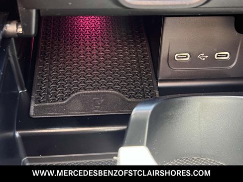 Used 2025 Mercedes-Benz C 300 4MATIC Sedan image 30