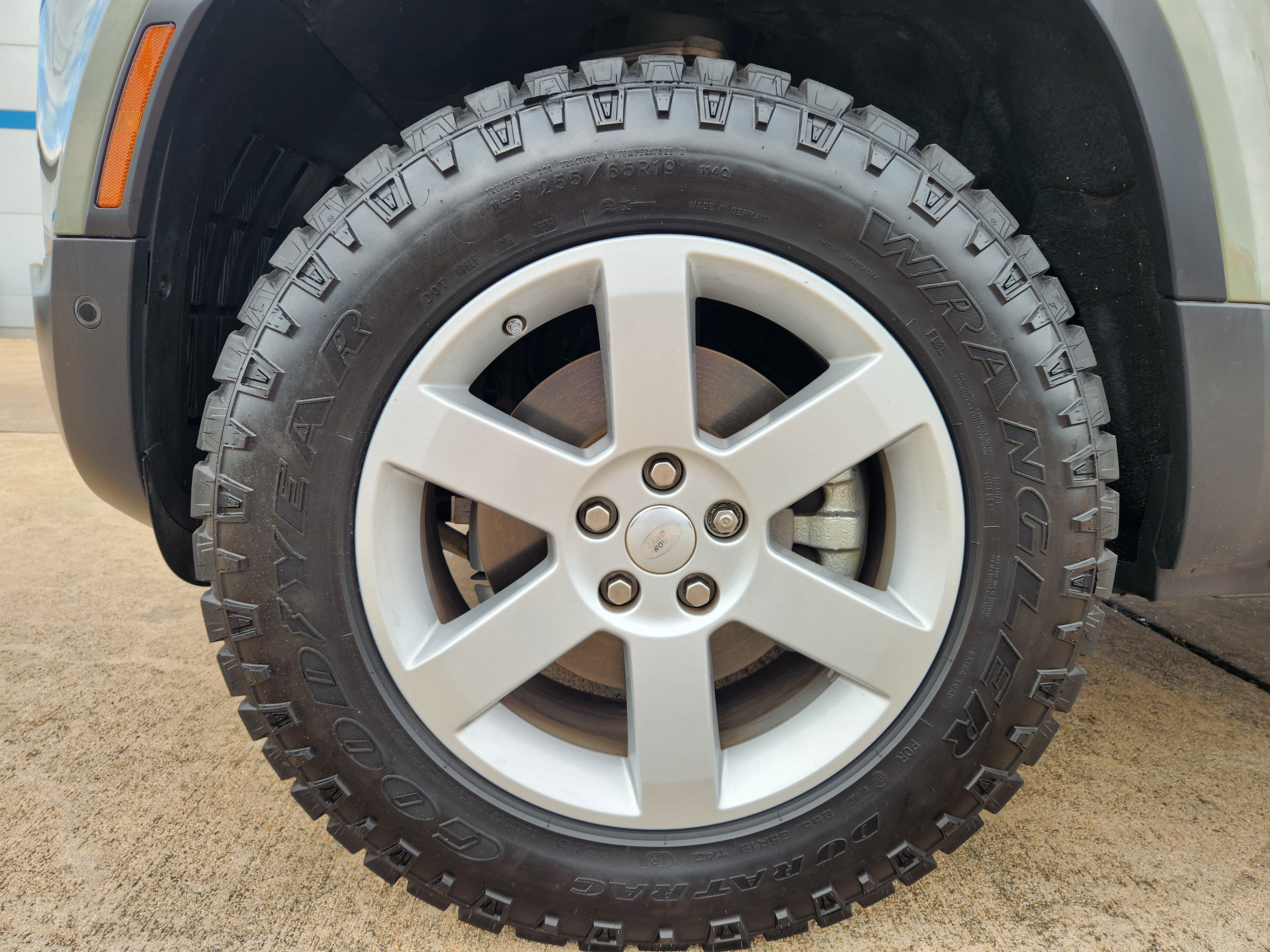 Used 2020 Land Rover Defender 110 S AWD/4WD image 11