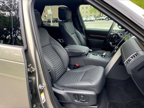 Certified 2025 Land Rover Discovery Dynamic SE AWD/4WD image 8