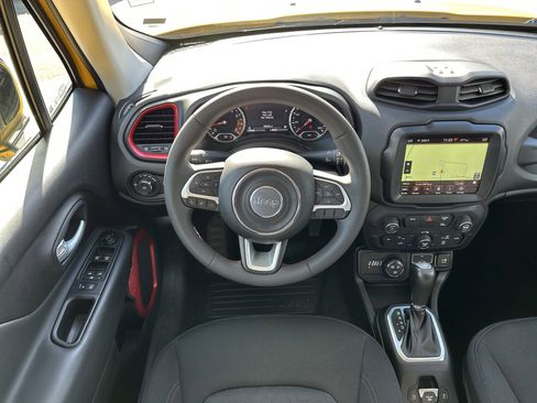 Used 2023 Jeep Renegade Trailhawk image 22