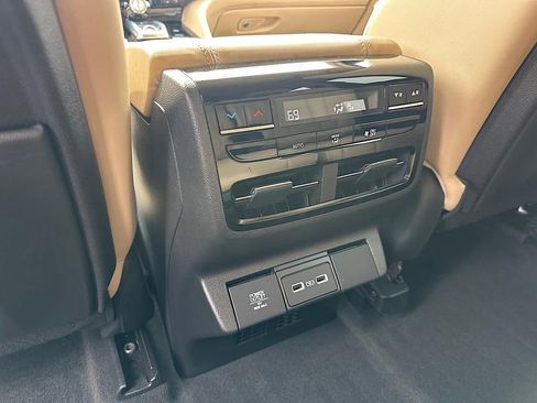 Certified 2023 Acura MDX SH-AWD w/ Technology Package image 26