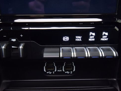 Used 2020 RAM 2500 Laramie w/ Night Edition image 37