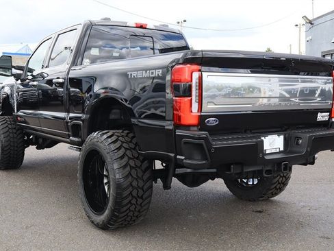 Used 2025 Ford F350 Platinum w/ Platinum Plus Package AWD/4WD image 3