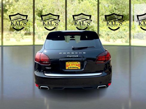 Used 2014 Porsche Cayenne S w/ Comfort Plus Package image 6