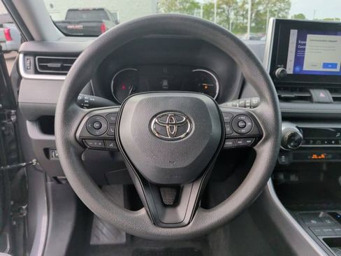 Used 2024 Toyota RAV4 XLE FWD image 15