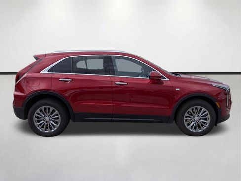 Used 2024 Cadillac XT4 Premium Luxury w/ Cold Weather Package FWD image 3