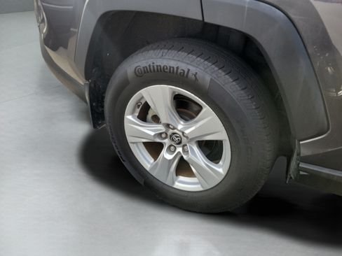 Used 2021 Toyota RAV4 LE FWD image 19
