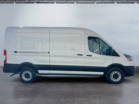 Used 2024 Ford Transit 150 Medium Roof image 4