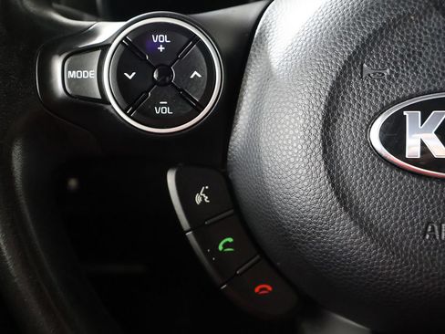 Used 2014 Kia Soul FWD image 32