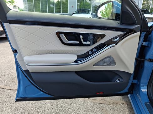 Certified 2025 Mercedes-Benz S 580 4MATIC Sedan image 13