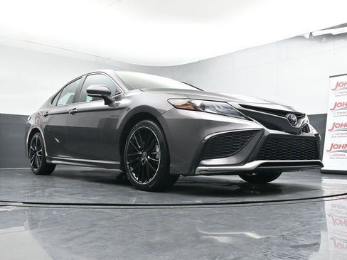 Used 2023 Toyota Camry XSE image 39