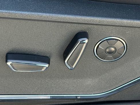 New 2025 Ford F150 Platinum w/ Equipment Group 702A High image 23