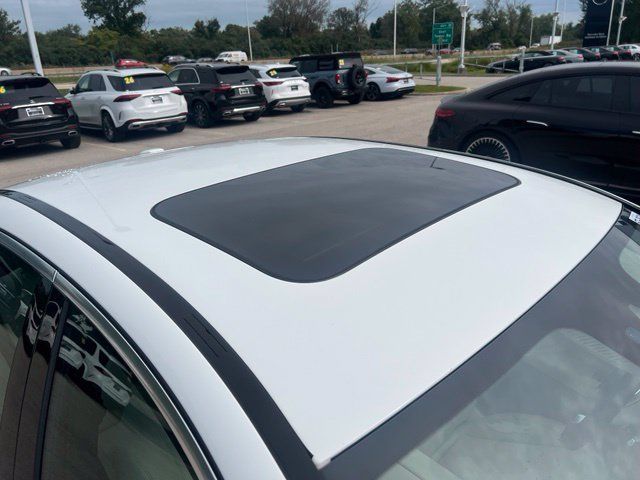 Certified 2018 Mercedes-Benz E 300 4MATIC image 9