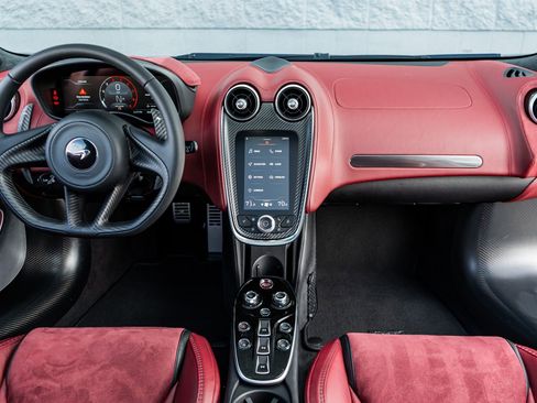 Used 2025 McLaren GTS image 4