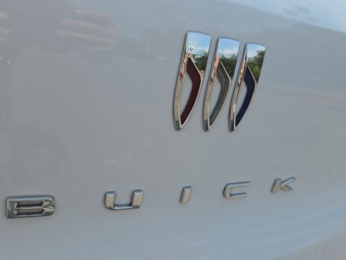 Certified 2024 Buick Encore GX Preferred FWD image 30