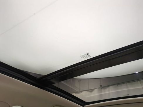 Certified 2024 Cadillac XT5 Premium Luxury w/ LPO, Floor Liner Package AWD/4WD image 19
