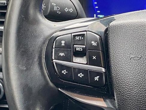 Used 2023 Ford Explorer Platinum w/ Technology Package image 9