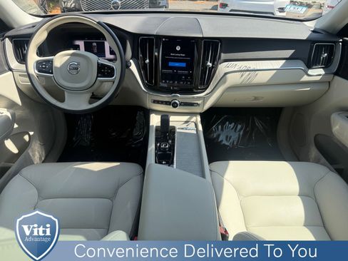 Used 2024 Volvo XC60 B5 Plus w/ Climate Package AWD/4WD image 2