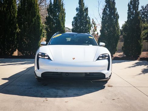 Used 2023 Porsche Taycan 4 Cross Turismo w/ Premium Package image 3