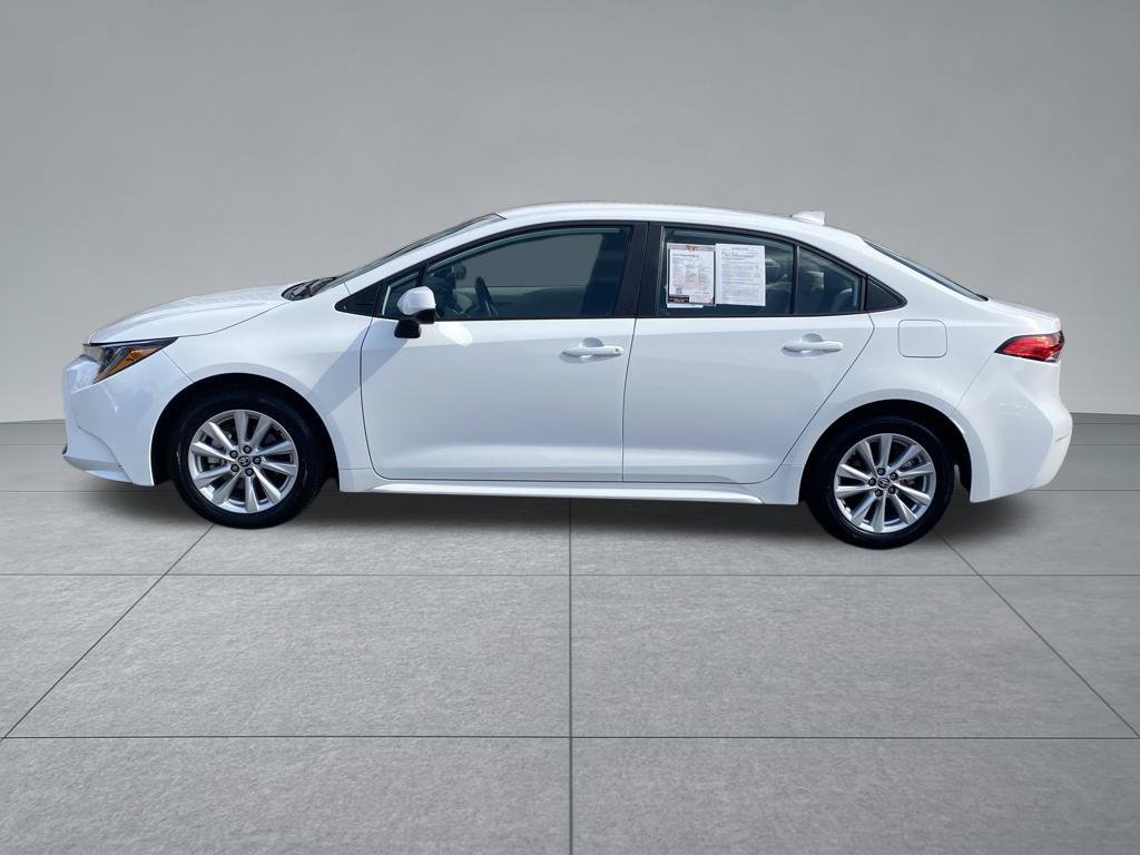 Used 2026 Toyota Corolla LE w/ LE Premium Package FWD image 3