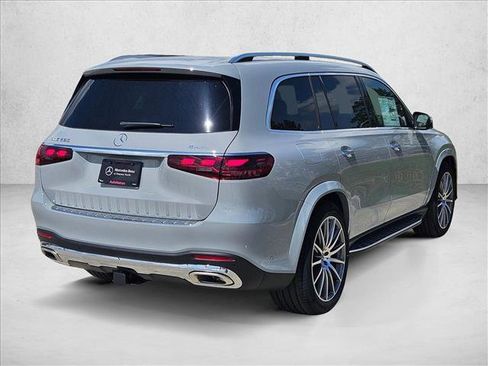 New 2026 Mercedes-Benz GLS 580 4MATIC image 5