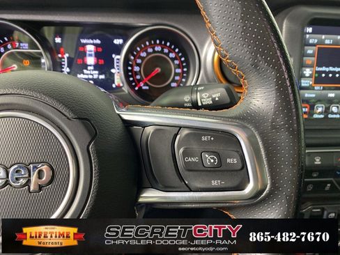 Used 2021 Jeep Gladiator Mojave image 16