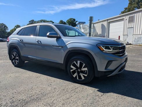 Certified 2023 Volkswagen Atlas Cross Sport SE AWD/4WD image 2