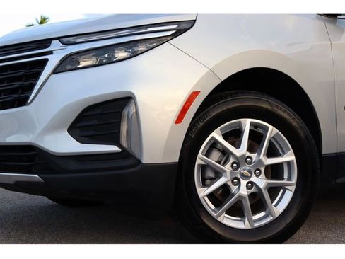 Used 2022 Chevrolet Equinox LT image 3