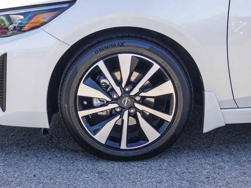 Used 2024 Nissan Sentra SV w/ SV Premium Package FWD image 10