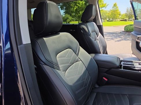 Certified 2024 Nissan Pathfinder Platinum w/ Cargo Package FWD image 38