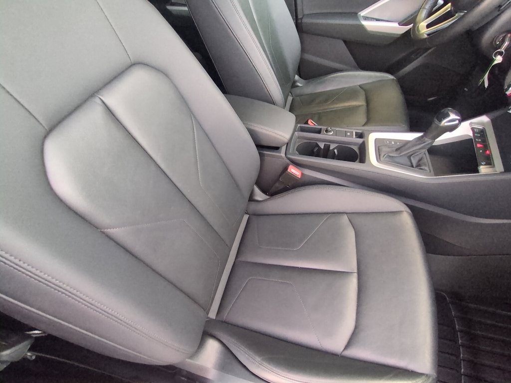 Used 2025 Audi Q3 2.0T Premium AWD/4WD image 16