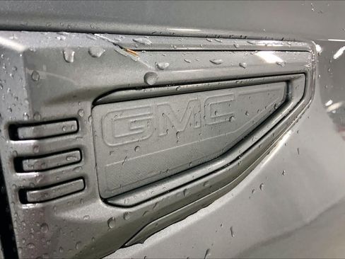 Used 2026 GMC Yukon Denali image 30