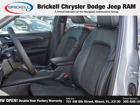 New 2025 Jeep Grand Cherokee Altitude image 16