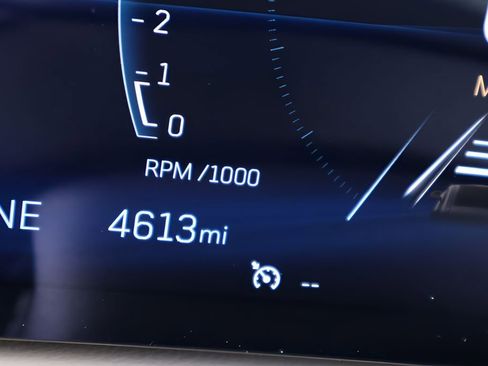 Certified 2024 Cadillac XT4 Premium Luxury FWD image 21