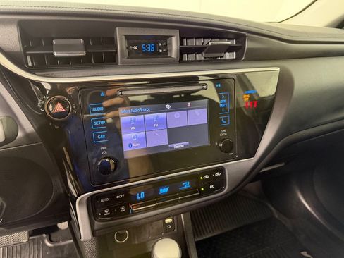 Used 2019 Toyota Corolla LE FWD image 15