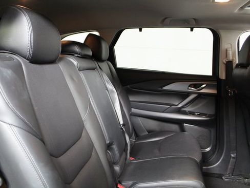 Used 2022 MAZDA CX-9 Touring w/ Touring Premium Package image 12