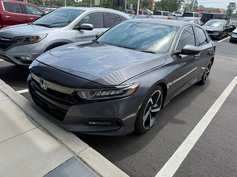 Used 2018 Honda Accord Sport image 3