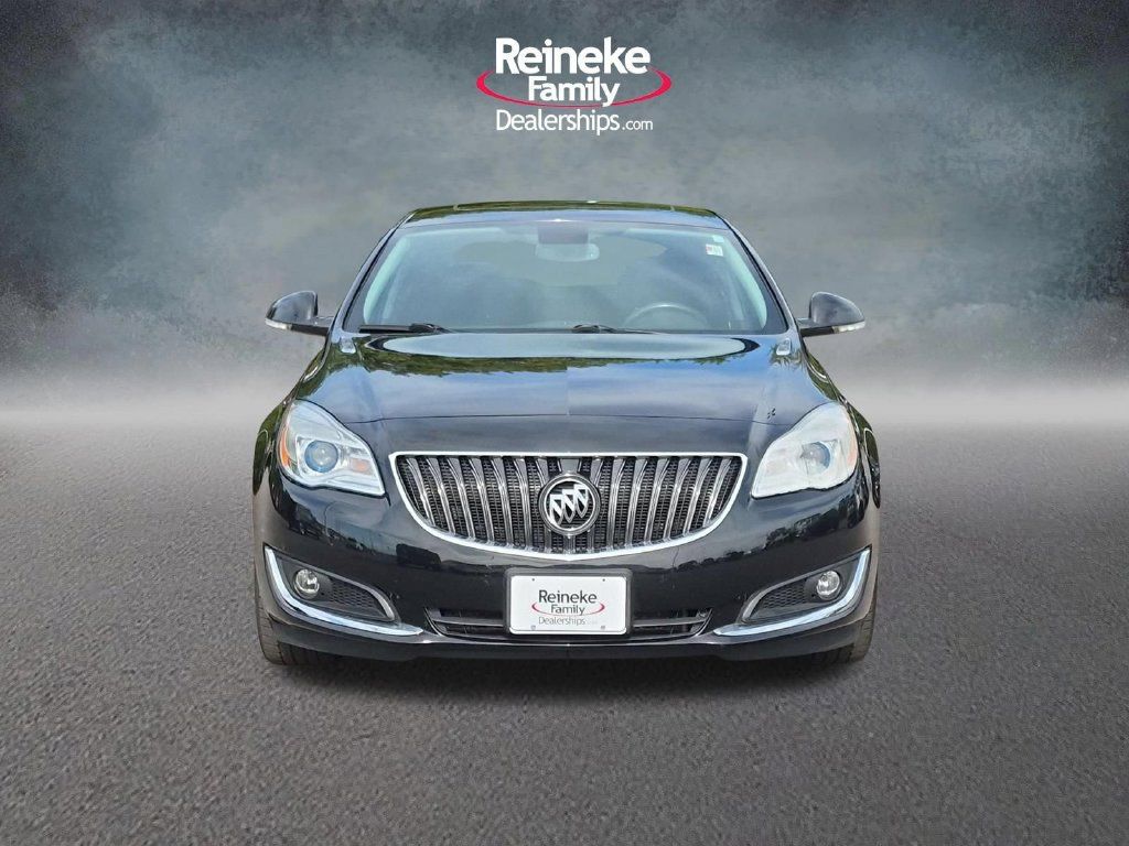 Used 2017 Buick Regal Sport Touring FWD image 2