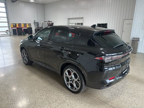 Used 2024 Alfa Romeo Tonale Veloce w/ Premium Interior Package AWD/4WD image 7