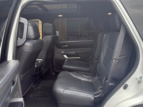 Used 2024 Toyota Sequoia Platinum AWD/4WD image 22