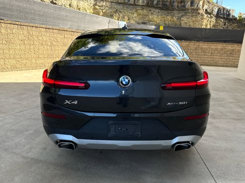 Certified 2025 BMW X4 xDrive30i image 4
