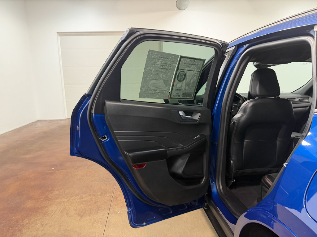 Used 2023 Ford Escape ST-Line AWD/4WD image 46