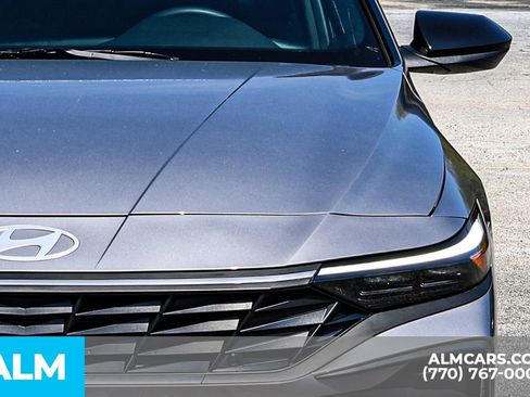 Used 2025 Hyundai Elantra Sport image 15